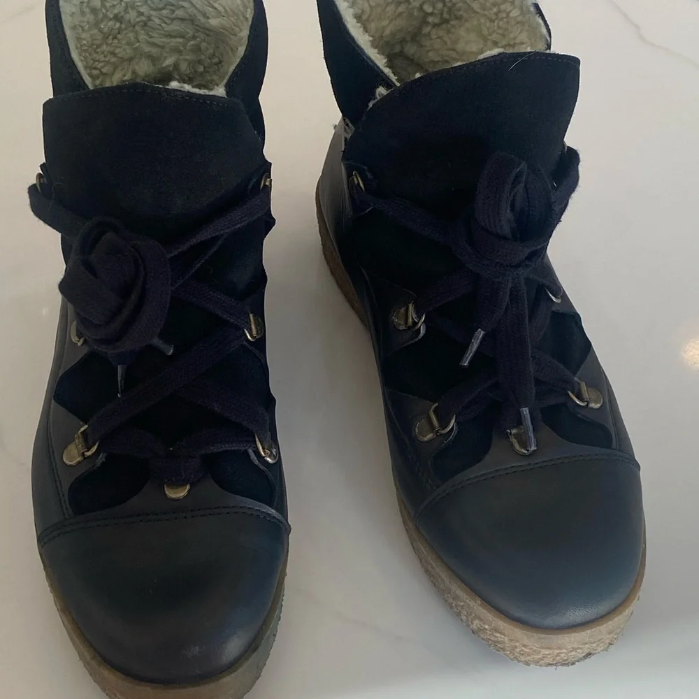 Ganni Black Ankle Boots with Brown Sole - Picture 5 of 5